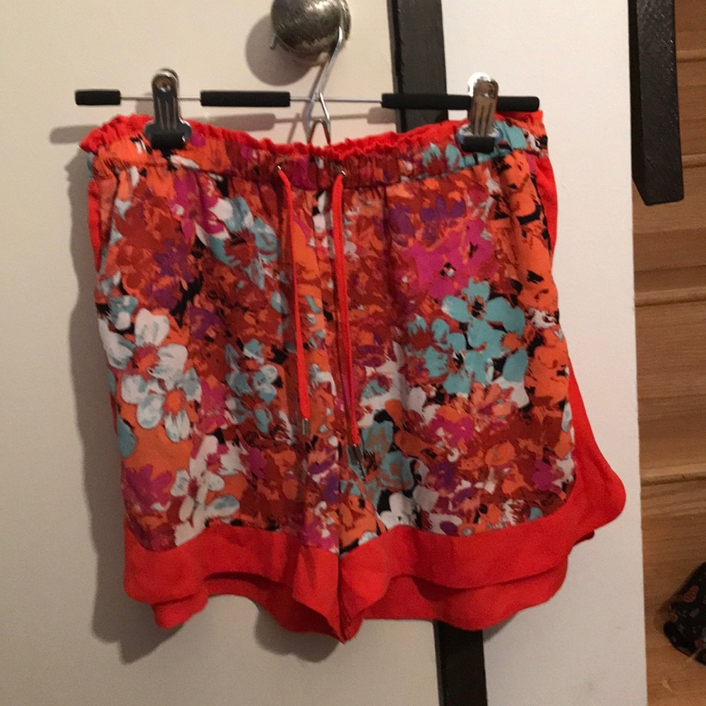 Romeo and Juliet Printed Contrast Shorts